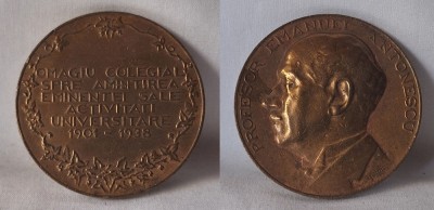 EMANUEL ANTONESCU, profesor universitar - Medalia este emisa in anul 1938, medalie semnata de catre sculptorul ION JALEA foto