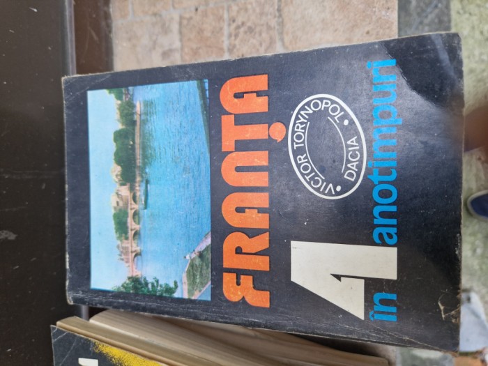 Franța &icirc;n 4 anotimpuri vintage