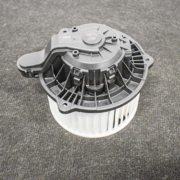 Ventilator aeroterma TESLA MODEL X 2016 OEM: F00S3B2385 | 10044558