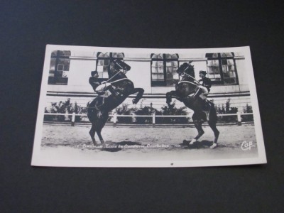 Școala de Cavalerie Saumur, Centrul Ecvestru &amp;bdquo;Courbettes&amp;rdquo;-Carte Poștală Vintage Franța (posibil perioada 1900-1940) foto