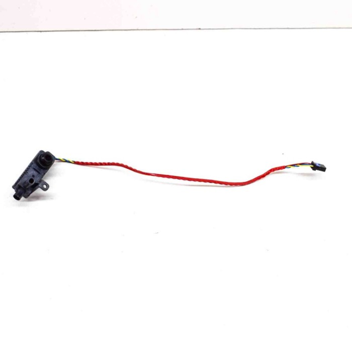 Camera st&acirc;nga TESLA MODEL 3 2022 OEM: 1092978-00-C 20319892