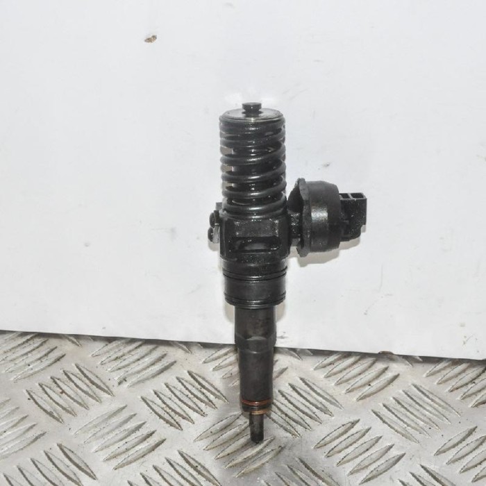 Injector de combustibil VW GOLF V 1K1 2008 OEM: 0414720215038130073AG 2276507
