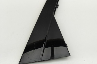 Ornament vertical ușă dreapta spate AUDI Q4 SUV F4B 2024 OEM: 89A839904 31094358 foto