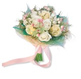 Buchet de Flori Eventissimi - 17 Trandafiri si frunze fosilizate, Alb Crem, Eventissimi&reg;