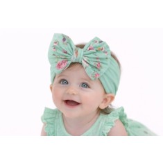 Bentita verde menta lata cu funda inflorata aplicata