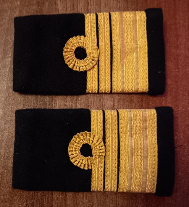 C3 - Grade militare - capitan comandor marina - piesa de colectie!