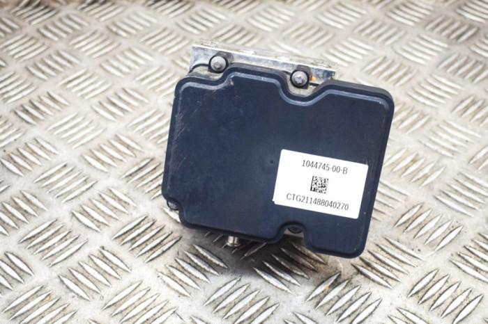 Pompa ABS TESLA MODEL 3 2021 OEM: 1044745-00-B 17163392
