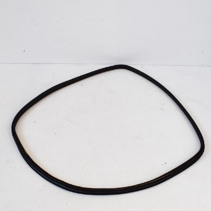 Garnitura ușă dreapta spate BMW 2 Coupe F22, F87 2014 OEM: 7258311 | 2845302