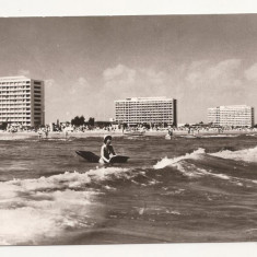 F3 - Carte Postala - Mamaia, pe plaja, circulata 1970