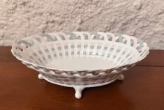 FRUCTIERA DIN PORTELAN FIN- MARCAJ MOGA PORCELAIN MANUFACTURES- HAND MADE L20CM