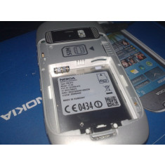 106. TELEFON pentru piese, defect, Nokia C7