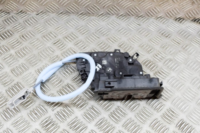 &Icirc;ncuietoare ușă st&acirc;nga față BMW X3 G01, F97 2019 OEM: 2711545 20289203