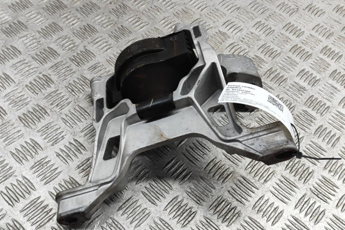 Suport motor dreapta MAZDA CX-30 DM 2023 OEM: BDGH-39-060A 31547266