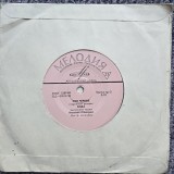 Mini vinil 7&quot; (17.5 cm) doua cantece: unul tiganesc Ochii negri si unul sarbo croat, anii 1980, Melodia, URSS, stare f buna