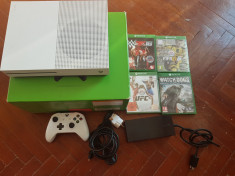 Vand xbox one S alb,1 TB ,7 jocuri ,maneta foto