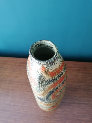Vaza ceramica de la Pesthidegk&amp;uacute;t, proiectata de Csizmadia Margit foto