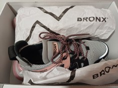 sneakers bronx foto