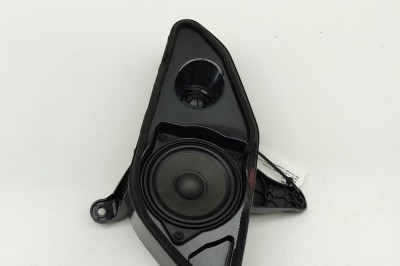 Difuzor ușă dreapta spate BMW X5 G05 2020 OEM: 2622517,6809632,2622520 30963642 foto