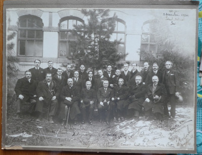 Corpul didactic al Liceului National din Iasi ,cu semnaturile profesorilor ,1924 foto