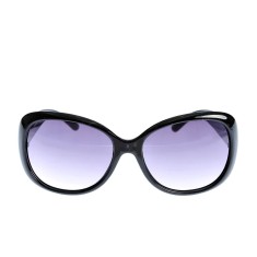 Ochelari de soare negri si lentile mari