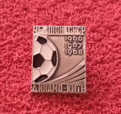 Insigna fotbal - DINAMO KIEV foto