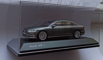 Macheta Audi A8L 2019 gri - iScale 1/43 (A8 L) foto