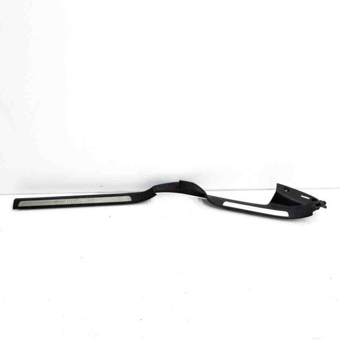 Ornament prag interior st&acirc;nga față VW PASSAT B7 ALLTRACK 365 2014 OEM: 3AA853369