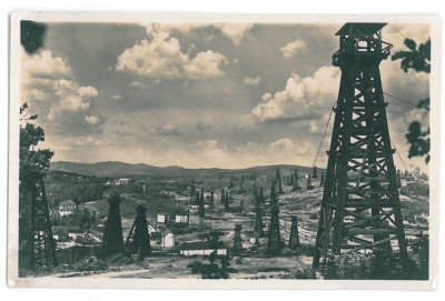 4549 - MORENI, Dambovita, Oil Wells, Romania - old postcard, real PHOTO - unused foto