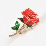 Brosa martisor trandafir rosu cu detalii aurii