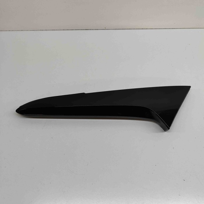 Ornament picurator haion st&acirc;nga MAZDA CX-30 DM 2023 OEM: DFR5-B09C2,DFR5-519C1 29509211