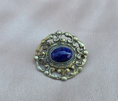 BROSA VECHE, LUCRATA MANUAL CU BRONZ, METAL SI PIATRA CENTRALA LAPIS LAZULI foto