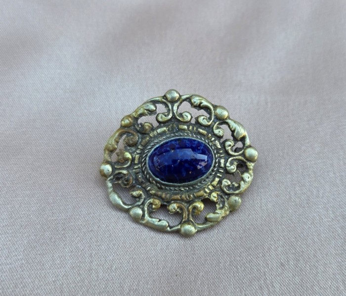 BROSA VECHE, LUCRATA MANUAL CU BRONZ, METAL SI PIATRA CENTRALA LAPIS LAZULI
