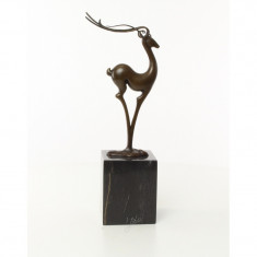 Antilopa-statueta din bronz pe un soclu din marmura BJ-59