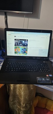 LEPTOP ASUS X72J PROCESOR i3-2,27 GHZ /RAM 4 GB/ SSD 120 GB ( NOU NOUT )/WIN 10 INSTALAT RECENT / SE VINDE CU INCARCATOR /NU TINE BATERIA . foto