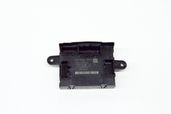Modul de control ușă st&acirc;nga față JAGUAR F-PACE X761 2022 OEM: N9D3-14C108-AA,N9D3-14C237-CA,N9D3-14D617-CA 17517583