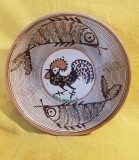 FARFURIE DECORATIVA DIN CERAMICA DE HOREZU-ARTIST BASCU CONSTANTIN-DIAMETRU 25 CENTIMETRI