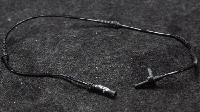 Senzor ABS st&acirc;nga față BMW 6 Cabrio F12 2012 OEM: 6853859 2373975