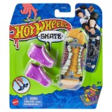 Set mini placa skateboard cu pantofi, Hot Wheels, HNG48