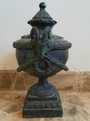 Amfora/ Cupa Romana din bronz, 27x18cm foto