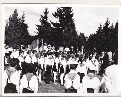 bnk foto - Pionieri - Ceremonie pioniereasca - anii `70 foto