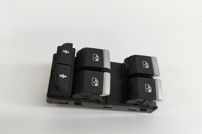 Buton geam ușă dreapta față AUDI Q5 FY 2017 OEM: 4M0959851B | 26263970