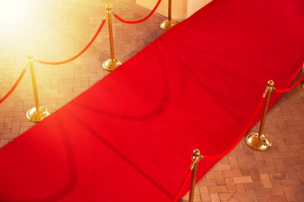 Inchiriere Covor Rosu pentru Evenimente Private si Corporate (5-20m)
