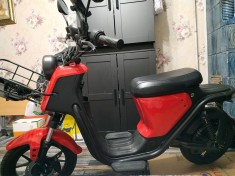 Vand scuter electric NIU foto