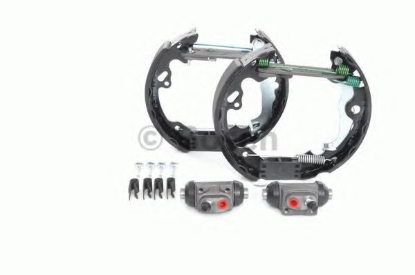 Set saboti frana FORD FOCUS (DAW, DBW) (1998 - 2007) BOSCH 0 204 114 643