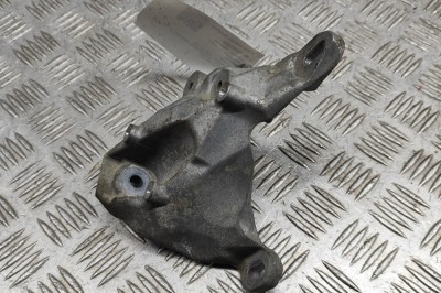 Suport cutie de viteze AUDI Q7 4M 2017 OEM: 4M0399113B | 29921855 foto
