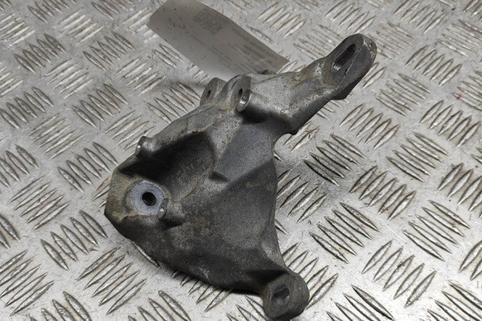 Suport cutie de viteze AUDI Q7 4M 2017 OEM: 4M0399113B | 29921855