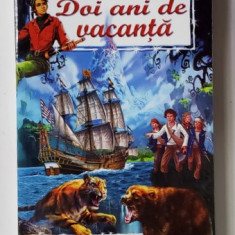 DOI ANI DE VACANTA de JULES VERNE , ANII '2000 , EDITIE ILUSTRATA