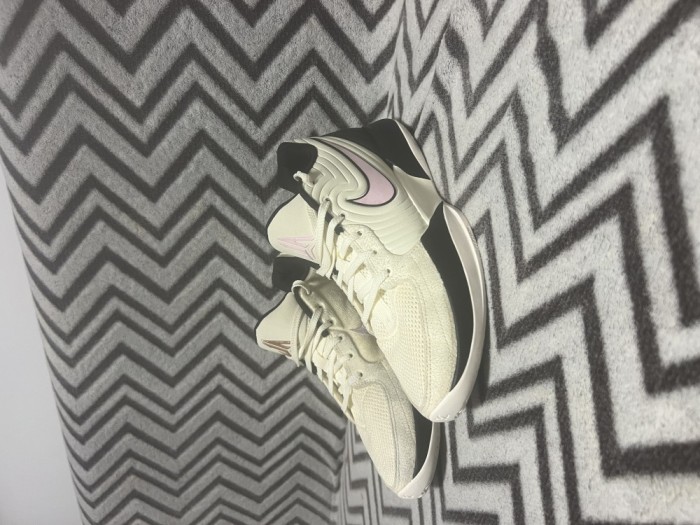 Papuci de Baschet Nike Ja Morant 2 &quot;Coconut Milk&quot;