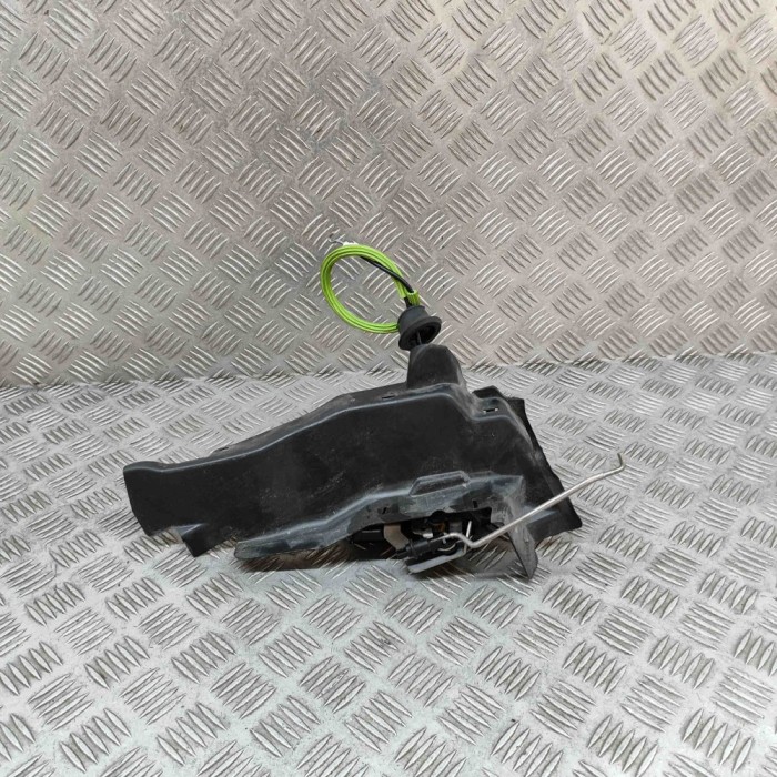 &Icirc;ncuietoare ușă st&acirc;nga spate AUDI A8 D3 4E2, 4E8 2006 OEM: 4E0839015