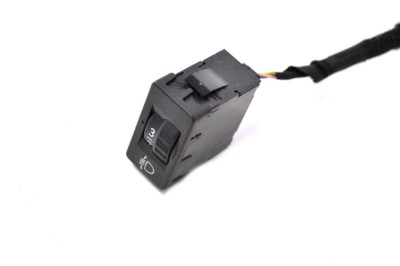 Comutator PEUGEOT 2008 2019 OEM: 96476640,96366692,96384422 11632912 foto